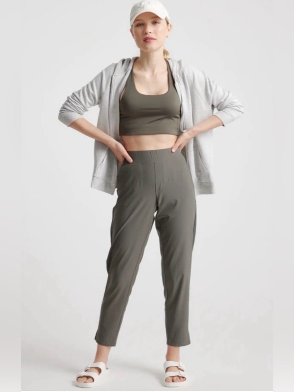 Quince Performance Tech Ankle Pants in Olive Green Size L